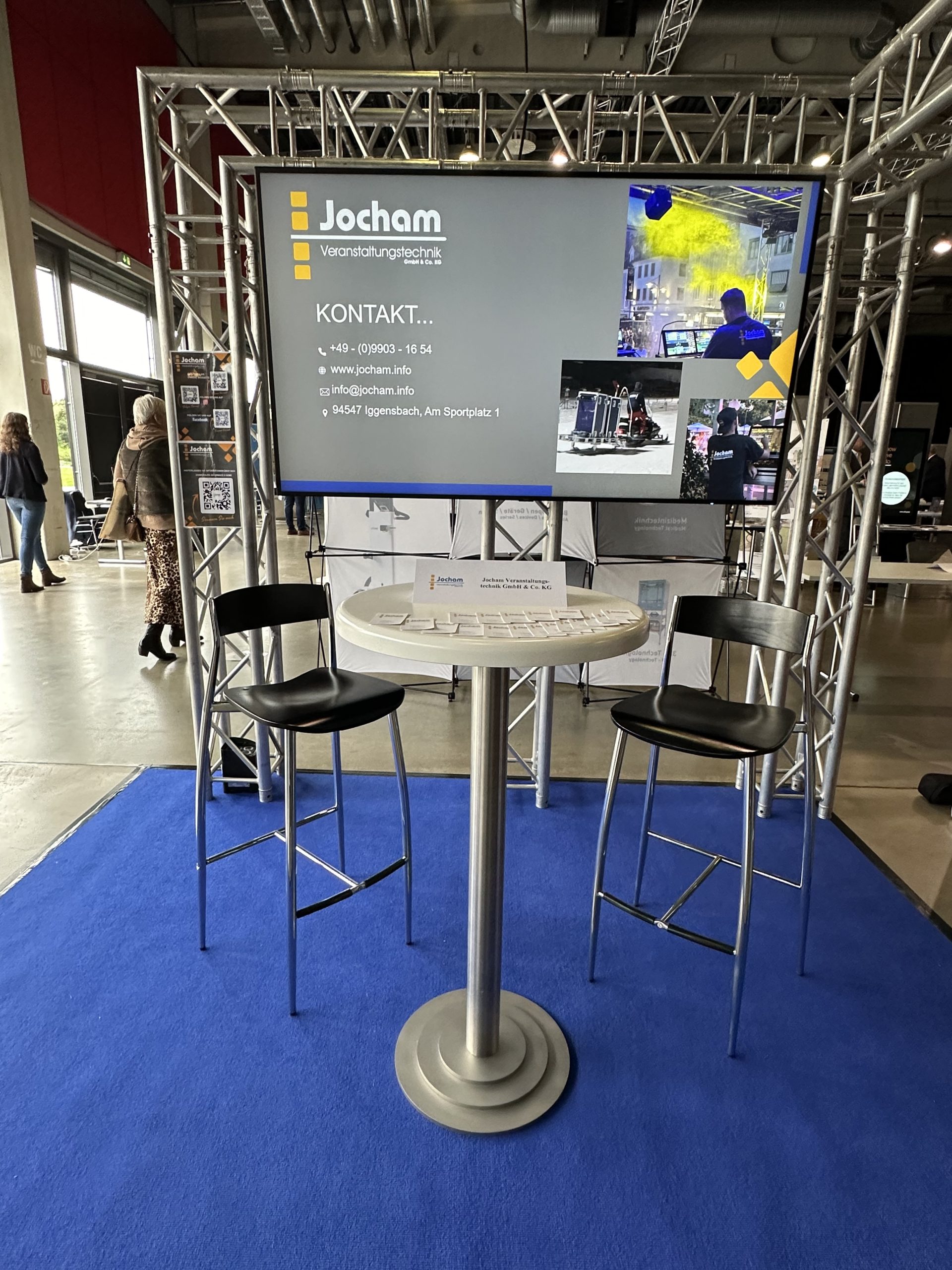 Stehtisch mit Rundsockel, Höhe: 1,10m, rund, weiß: "ADAM" Platte 0,80m; "GALA" Platte 0,60 cm. – Bild 11